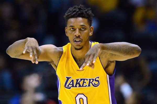 欧冠周最佳球员评选：奥斯梅恩、福登、梅里诺、福布斯