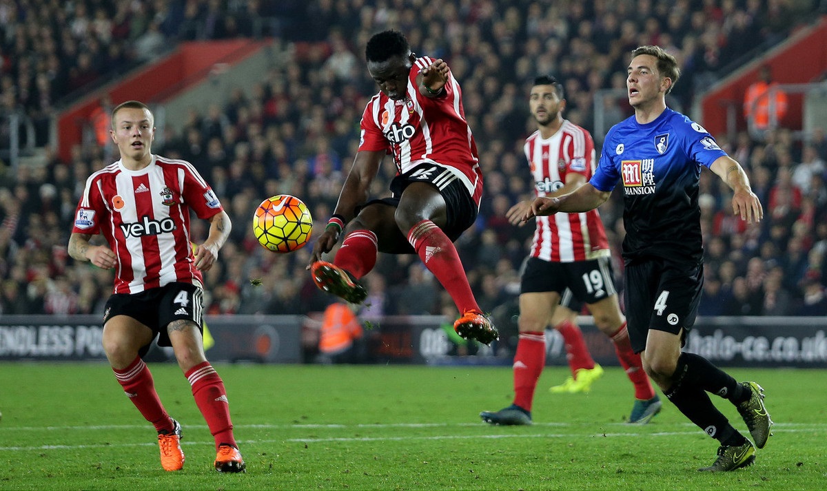 郝海东转型投身青少年培训 儿子寄托足球的梦想