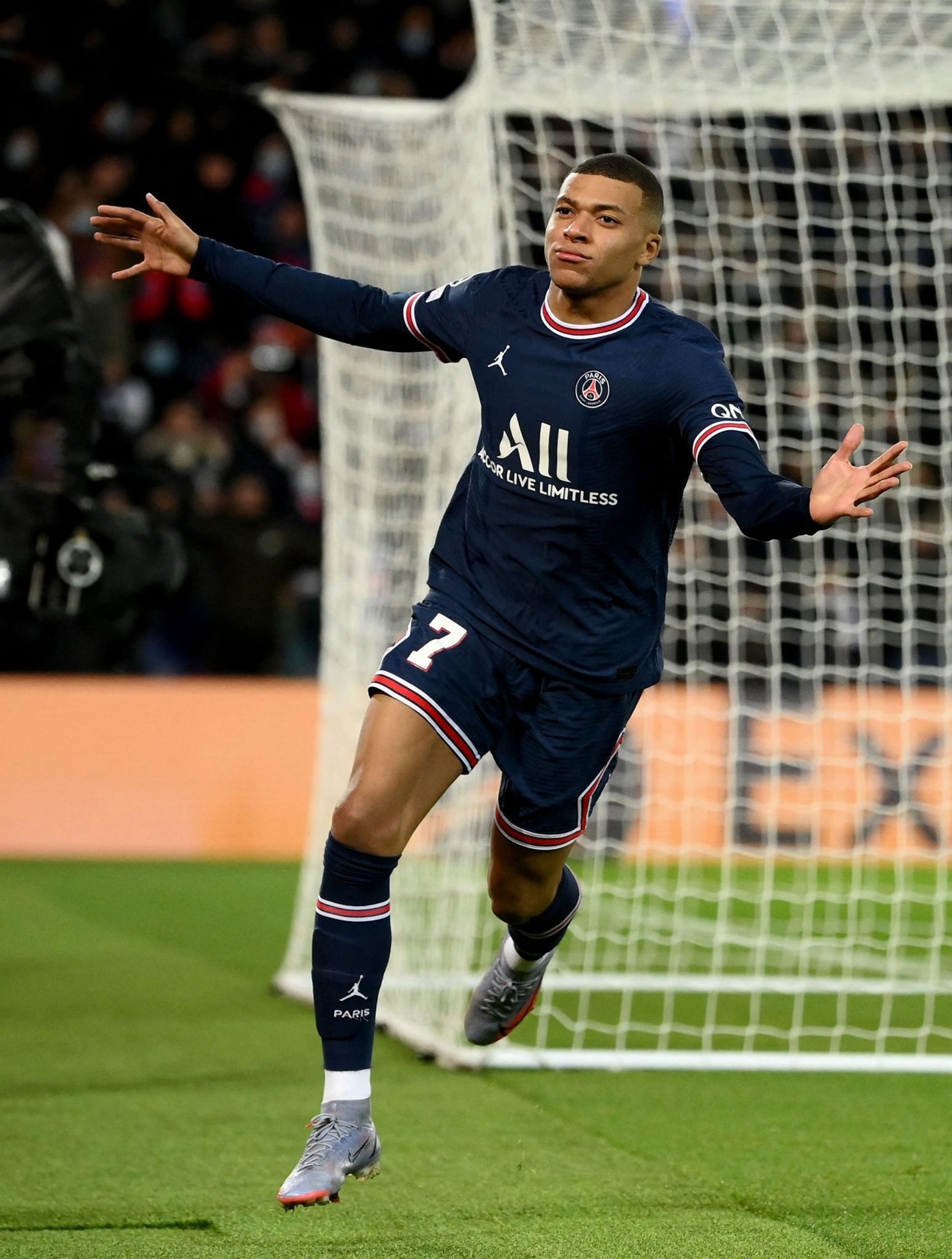 📸 由@CarMax驱动的本场最佳照片 来源：快船官方推特