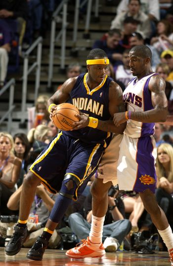 国足世预赛告急，归化球员消失， 本土小将逆袭上位！