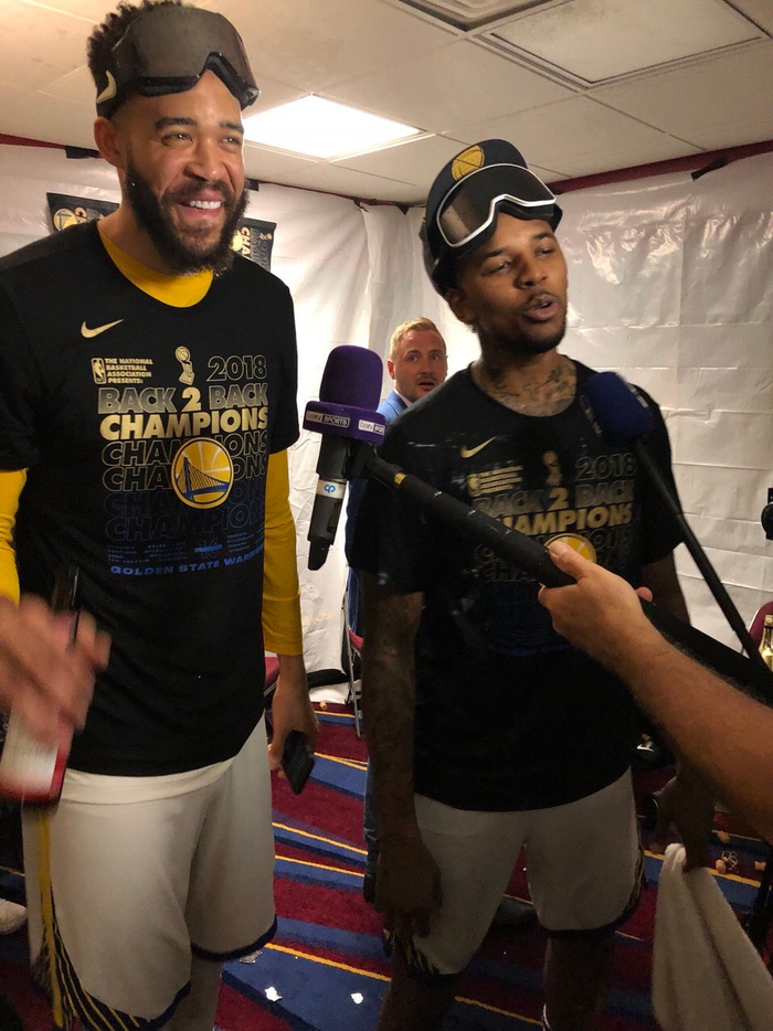 两场最红马拉松“撞车”！在竞争中展现最美