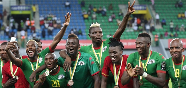 车队发布最新赛车涂装