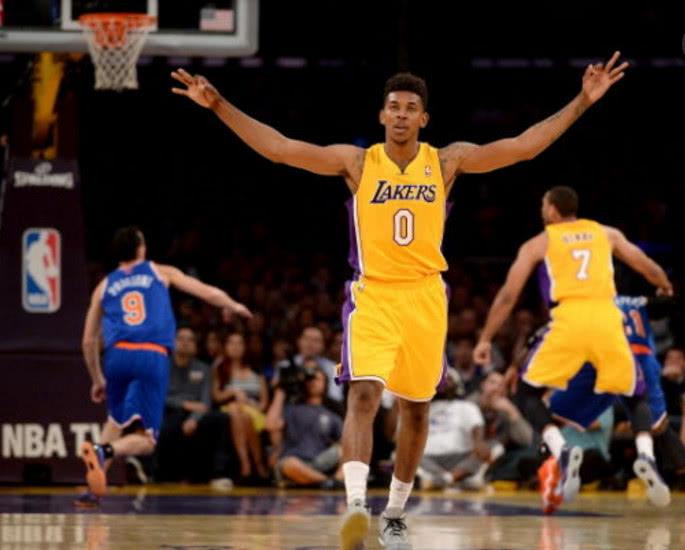 意天空：斯皮可能复出踢罗马，吉尔摩回英格兰接受耻骨痛会诊