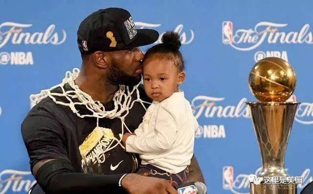 东契奇空砍38+10+10：湖人输西部第二之争 狂送7失误成瑕疵