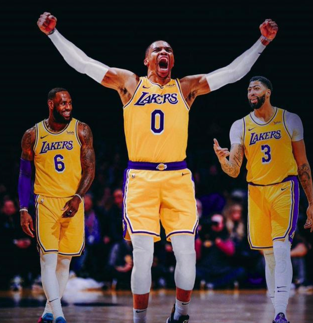 开场，胡明轩 妙传莫兰德 轻松暴扣，打开得分账户CBA